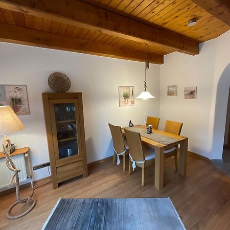 Ferienhaus Henny: 6 Geh-Minuten Vom Hafen. Privater Garten Jemgum Exterior foto